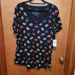 Torrid Lip Classic Fit T-shirt